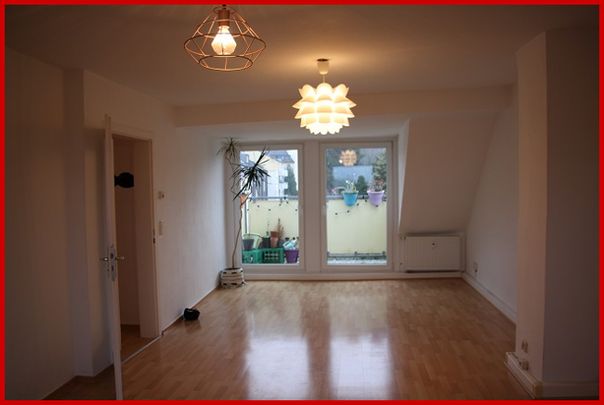 Schöne 3-Raumwohnung für 3 Personen! 83 QM Wfl. im DG mit Balkon in Essen, Lübecker Straße. - Foto 1