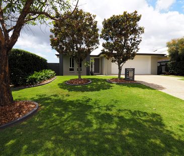 19 Rolland Pde, Warner QLD 4500 - House For Rent - $785 | Domain - Photo 4