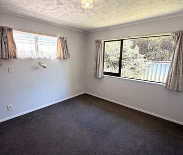 Little brick beauty on North Street! - Photo 5