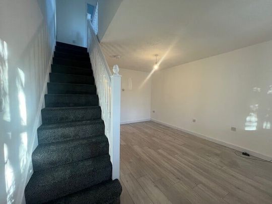 Bierley House Avenue - Photo 1