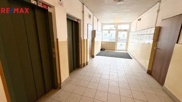 Pronájem bytu o dispozici 3+kk v ulici Pod Altánem, Praha 10 - Strašnice - Photo 1