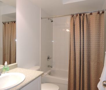 For Lease - 2453 Baintree Crescent, Oakville, Ontario - Photo 3