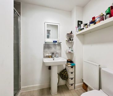 3 bedroom House To Let Total Size: 829 SQ FT - Photo 2