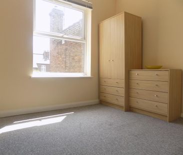 4 bedroom terraced house to rent - Photo 4