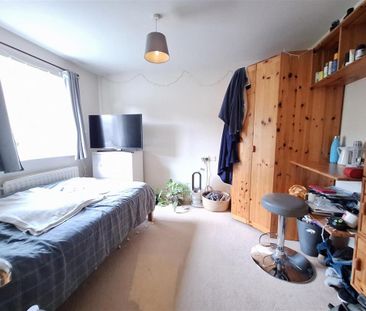 4 bedroom detached house to rent - Photo 6