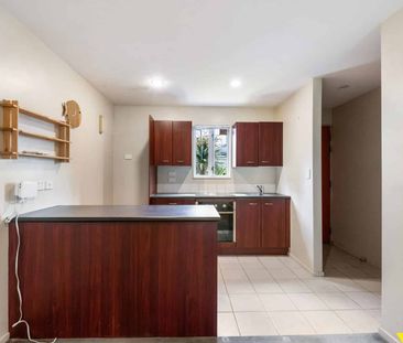 Bright and Spacious 2-Bedroom Unit in a Convenient New Lynn Location - Photo 5