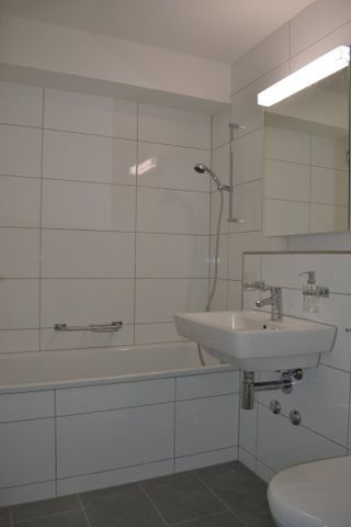 3.5-Zimmer Wohnung an idyllischer Lage im Herzen von Geroldswil - Photo 4