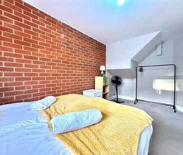 Arklay Close, Hillingdon, UB8 - Photo 4