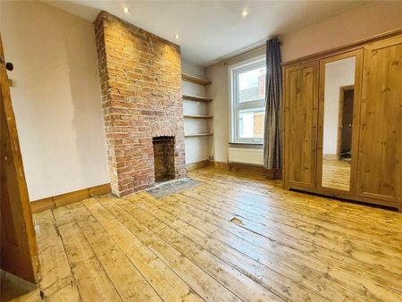 2 bedroom terraced house to rent - Photo 4