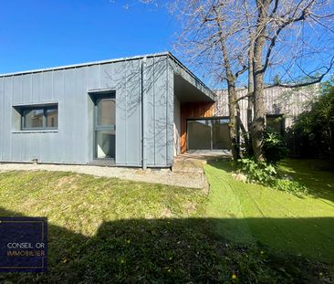 Maison contemporaine hyper centre SAINT GENIS LAVAL, - Photo 4
