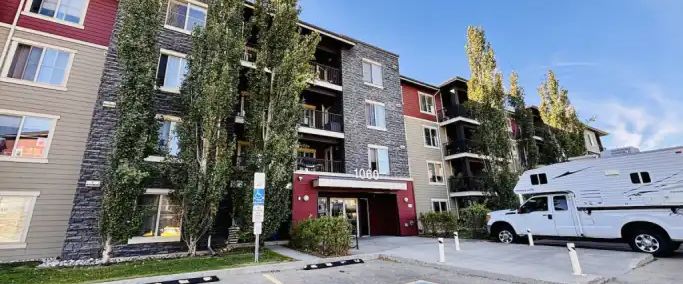 Modern and Bright 2 Bedroom plus Den and 2 Bathroom Condo with Large Balcony | 1060 McConachie Boulevard Northwest, Edmonton - Photo 1