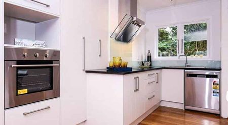 Kids walk to Henderson High - Photo 2