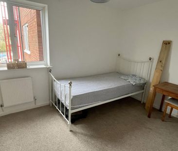 2 bedroom flat to rent - Photo 6