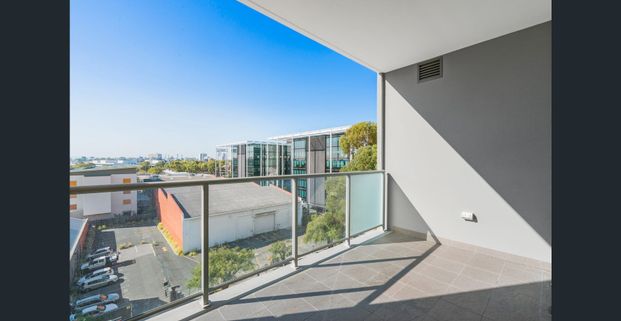 UNFURNISHED 2 BEDROOM APARTMENT ON ABERDEEN ST! - Photo 1