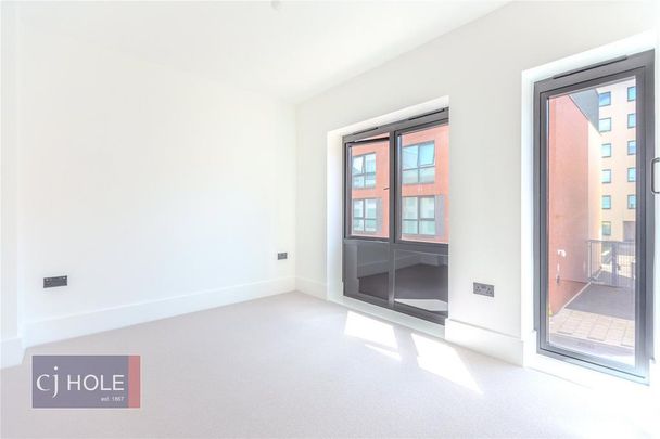 4 bedroom terraced house to rent - Photo 1