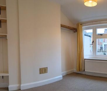 2 bedroom semi-detached house to rent - Photo 4