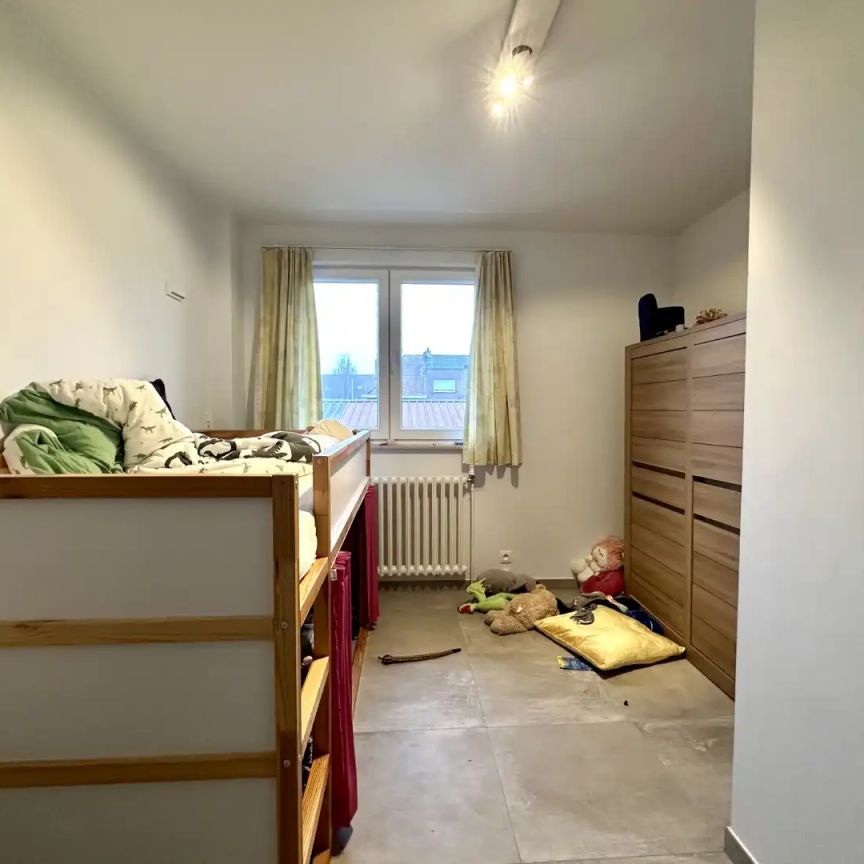 Appartement op centrale ligging te Sint-Kruis - Photo 1