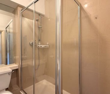 Room in a Shared Flat, Cromwell Road, SW7 - Photo 2