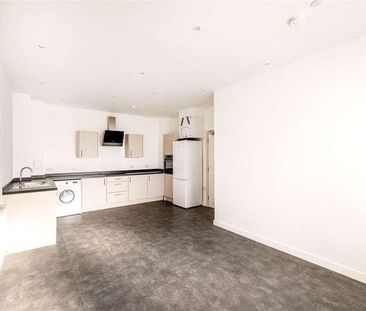 Flat D, Hewer Street, London, W10 - Photo 3