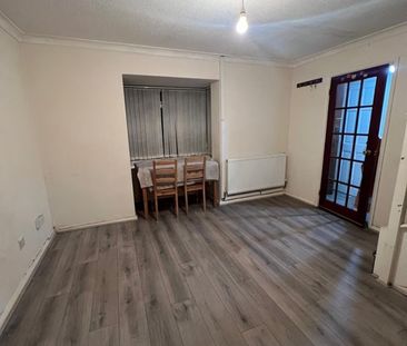 2 Bed Semi-Detached House, Biscot Road, LU3 - Photo 2