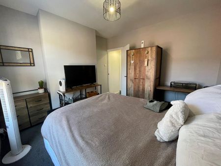 2 bedroom terraced house to rent - Photo 3