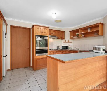 Spacious Unit in Prime Location - Photo 3