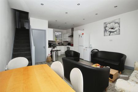Whitehorse Lane, London, SE25 6UX - Photo 3