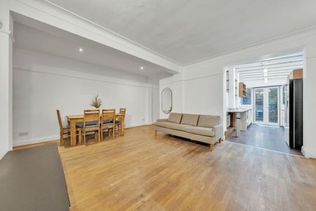 2 Bed Flat, Fortune Green Road, NW6 - Photo 2