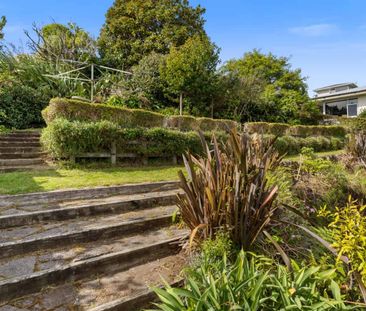 Charming Character Home with Panoramic Views - Photo 4
