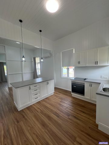 Beautifully Renovated Unit in Great Location - Photo 2