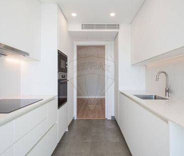 2 room luxury Flat for rent in Cascais, Portugal - Photo 1