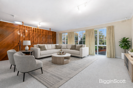 Large Family Entertainer in Prime Glen Waverley Location - Photo 5