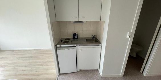 Location Appartement 1 pièce 24m² TOURS 37100 - Photo 3