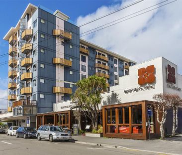 WONDERFUL WELLINGTON APARTMENT LIVING - Photo 1