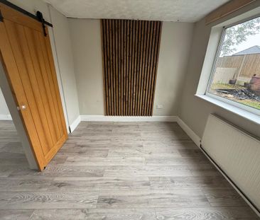 3 bedroom semi-detached house to rent - Photo 6