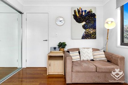 Best unit in the complex - Photo 4