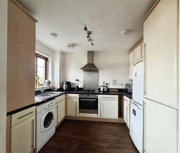 1 bedroom parking to rent - Photo 2
