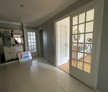 APPARTEMENT T4 - 76.70 m2 - REFAIT Villeurbanne (69100) Le bien en ... - Photo 2