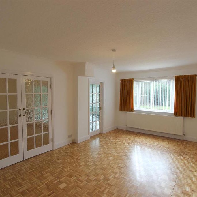 5 bedroom detached house to rent - Photo 1