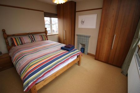 4 bedroom private hall to rent - Photo 4