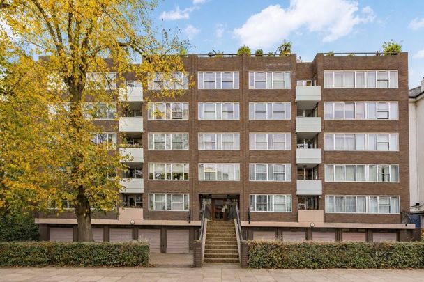 Belsize Grove, Belsize Park, London - Photo 1