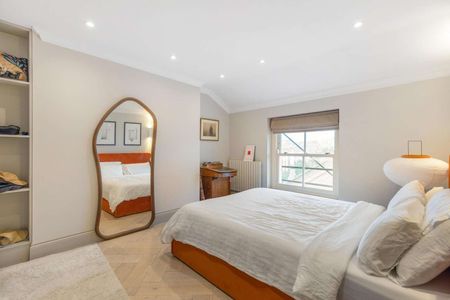 Bright one-bedroom apartment moments from Clapham Junction - Photo 5