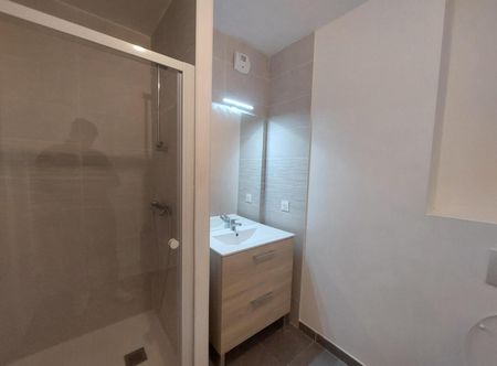 location Appartement T2 DE 46.33m² À MARSEILLE - Photo 4