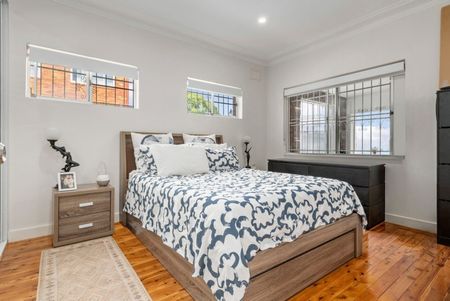 Effortless Single-Level Living - Moments to the beach - Photo 5