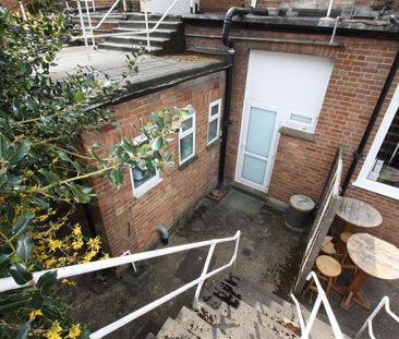 Commercial to Rent in High Street, Rushden, Northants, NN10 - Photo 4