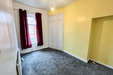 2-Bed Terraced House to Let on Jemmett Street, Preston - Photo 5