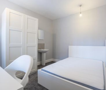 5 bedroom terraced house to rent - Photo 6
