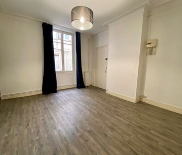 Location Appartement 1 Pièce 25 m² - Photo 2