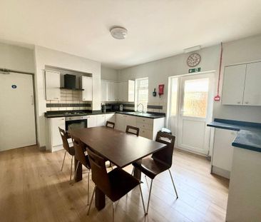 5 bedroom terraced house to rent - Photo 3