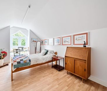 4 bedroom detached house to rent - Photo 2